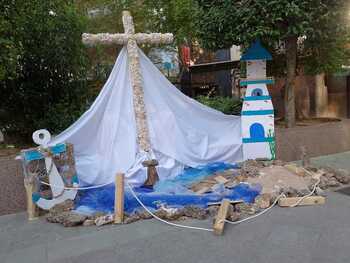 Destrozan la cruz de mayo de la Daga Dorada en el Pilar