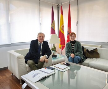 Cañizares se reúne con la alcaldesa de Fernán Caballero