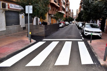 La calle Goya mejora su seguridad con nueva señalización