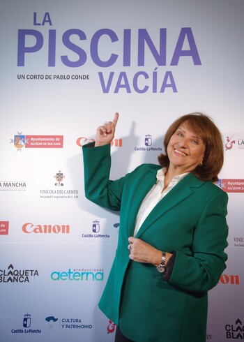 'La Piscina Vacía' vence en el festival de Girona
