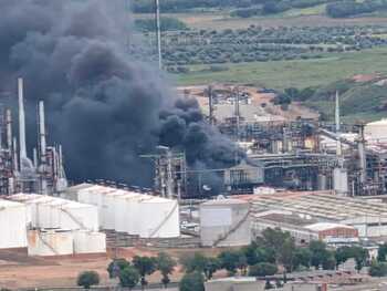 Conato de incendio en la zona de lubricantes de Repsol