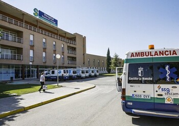 Cuatro heridos tras chocar una ambulancia y un turismo