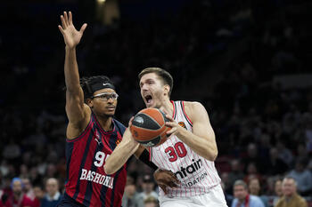 El Baskonia colapsa al Olympiacos desde el perímetro